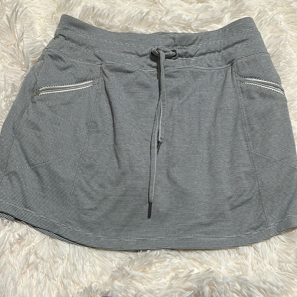 Women’s skirt with spandex attached size S